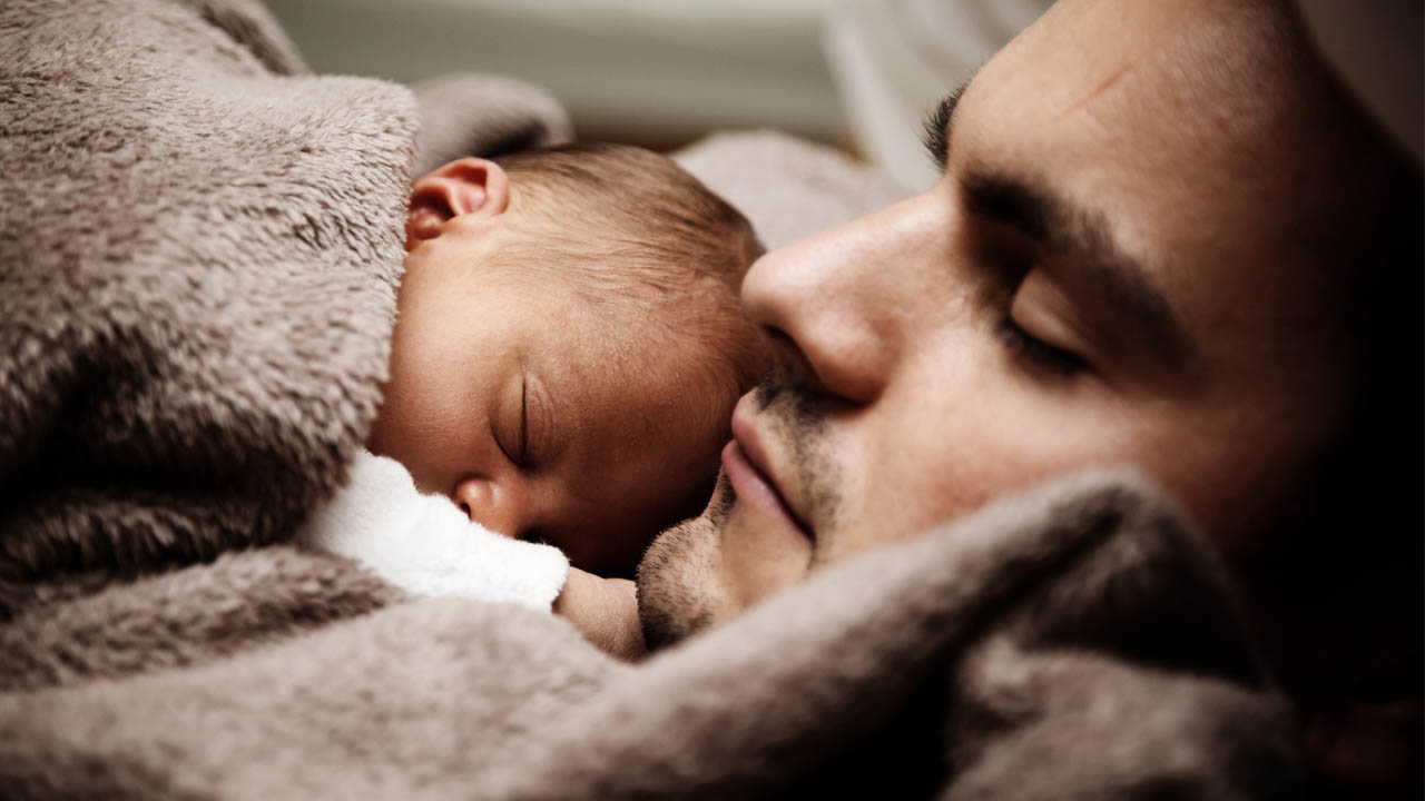 Una empresa no puede despedir a un trabajador por ser padre