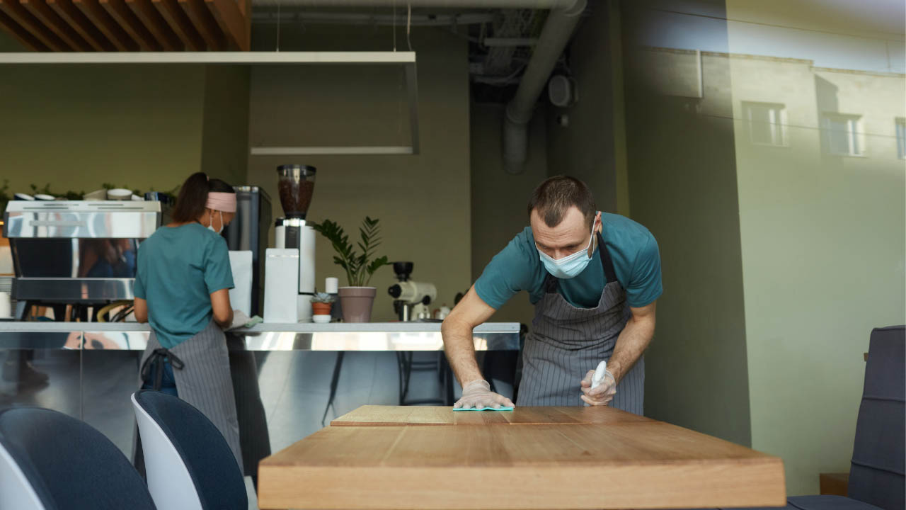 Las empresas no pueden despedir a los trabajadores por dar positivo en covid durante el periodo de prueba
