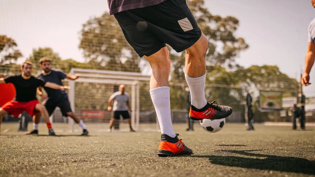 La Justicia ha aclarado que es posible sufrir un accidente de trabajo jugando al fútbol