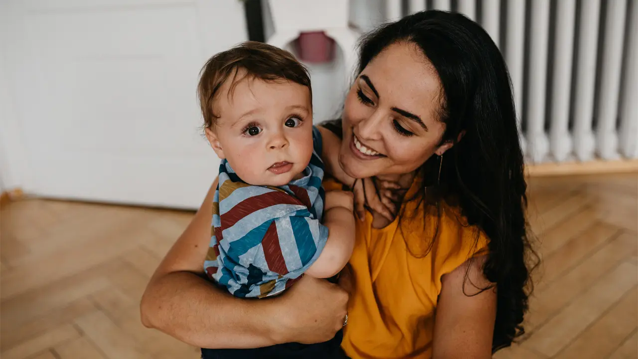 Los permisos de maternidad/paternidad son más extensos desde el 31 de julio de 2025