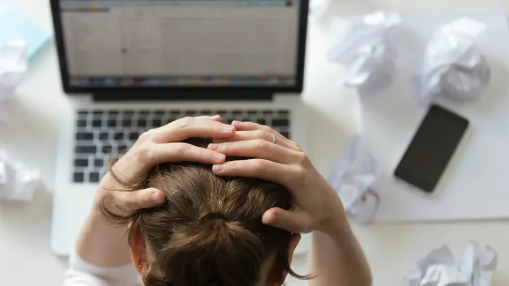 Diferenciar entre acoso y conflicto laboral es clave en las empresas