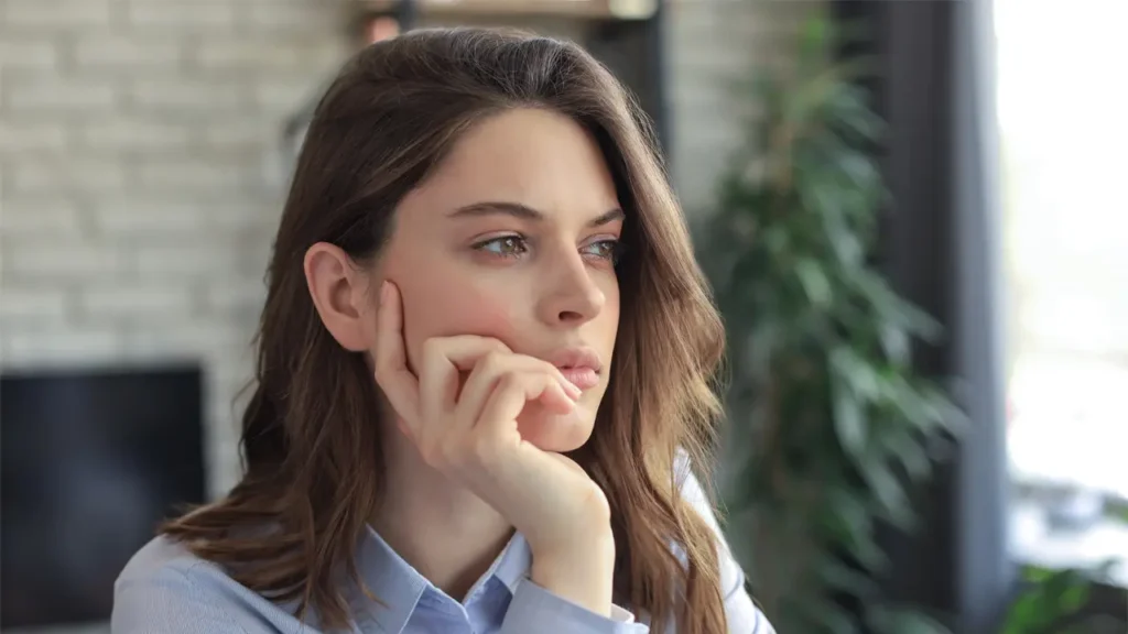 Hay sentencias contradictorias en torno a si un indefinido no fijo debe ser indemnizado si ha conseguido una plaza de funcionario