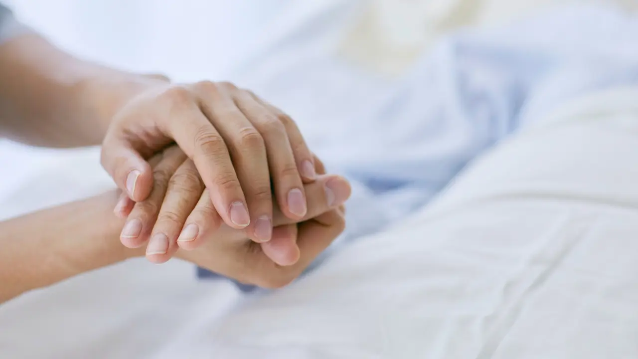 El permiso por hospitalización es un derecho de los trabajadores y no puede limitarse